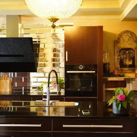 Вилла Antyki24 Nad Bialym Jeziorem Dom Na Przyjecia I Spotkania