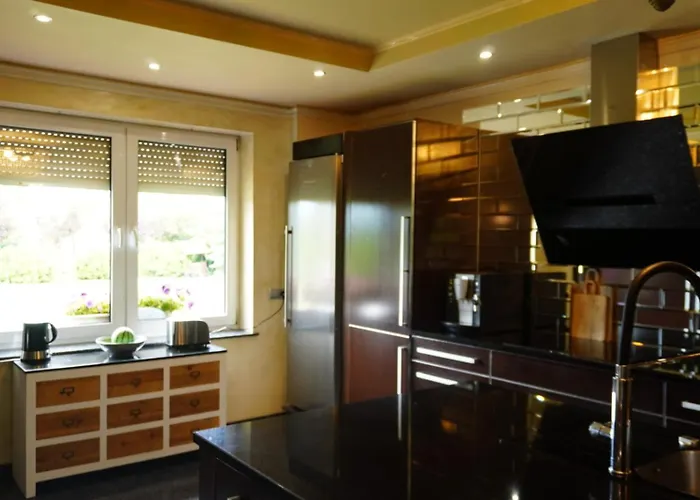 Antyki24 Nad Bialym Jeziorem Dom Na Przyjecia I Spotkania Sztum