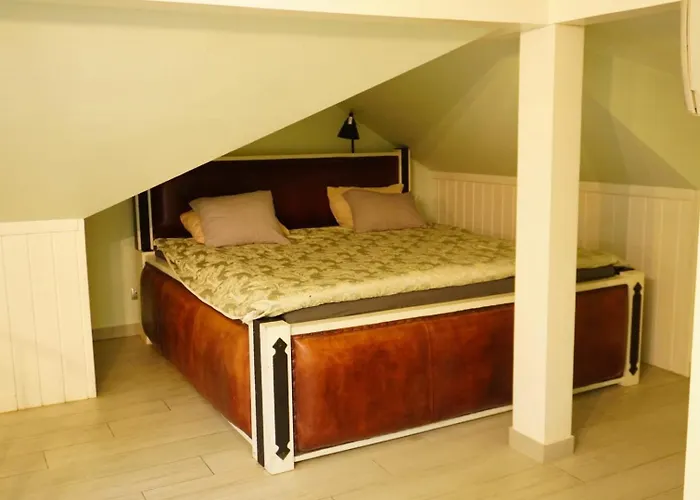 Antyki24 Nad Bialym Jeziorem Dom Na Przyjecia I Spotkania Sztum