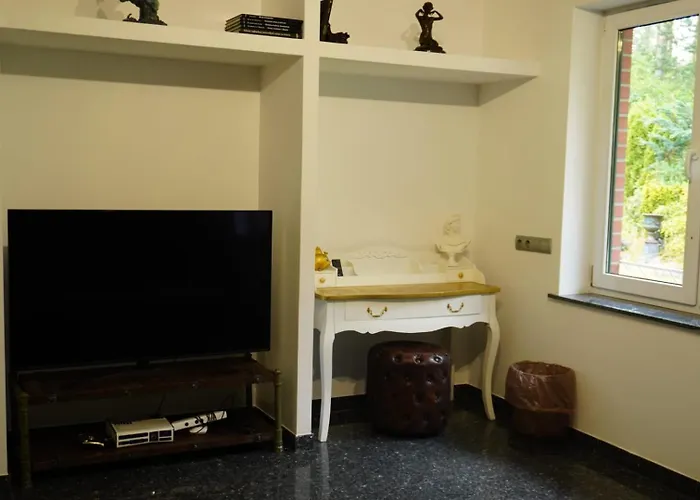 Vila Antyki24 Nad Bialym Jeziorem Dom Na Przyjecia I Spotkania